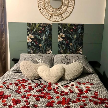 Une Pause Douceur - Suite Orchidee Eyguières Exterior foto