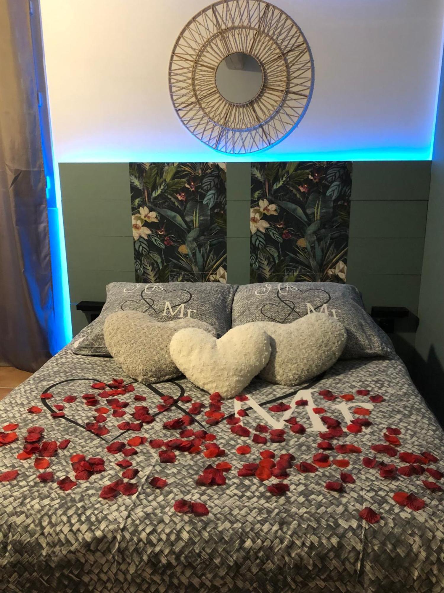 Une Pause Douceur - Suite Orchidee Eyguières Exterior foto